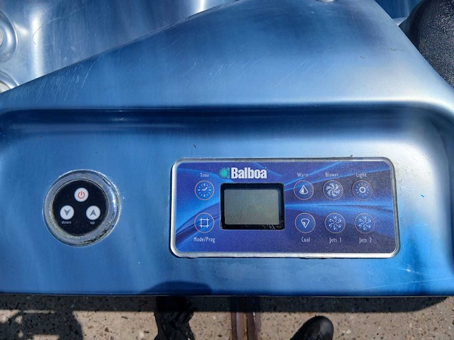 Balboa spa 6 persoons jacuzzi en buitenspa - afbeelding 8 van  26