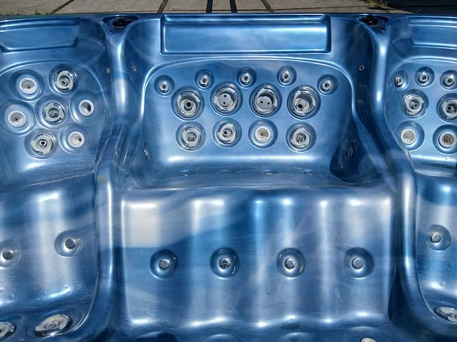Balboa spa 6 persoons jacuzzi en buitenspa - afbeelding 17 van  26
