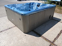 Balboa spa 6 persoons jacuzzi en buitenspa - afbeelding 24 van  26