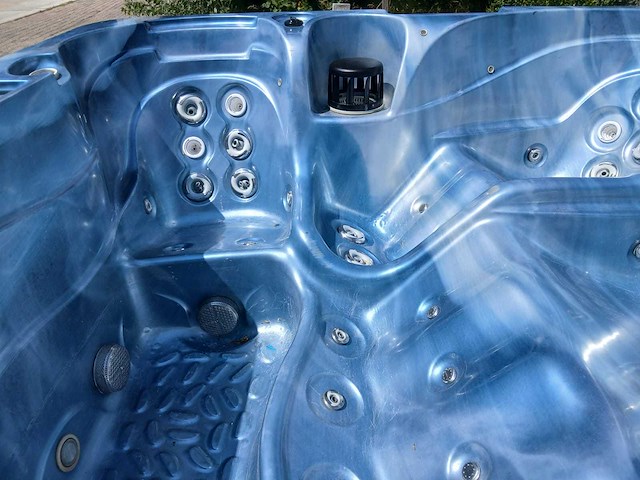 Balboa spa 6 persoons jacuzzi en buitenspa - afbeelding 6 van  41