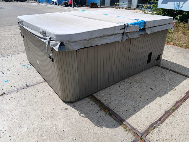 Balboa spa 6 persoons jacuzzi en buitenspa - afbeelding 10 van  41