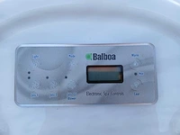 Balboa spa 6 persoons jacuzzi en buitenspa - afbeelding 30 van  34