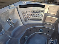 Balboa spa 7 persoons jacuzzi en buitenspa - afbeelding 4 van  6