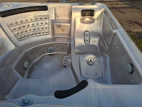 Balboa spa 7 persoons jacuzzi en buitenspa - afbeelding 5 van  6