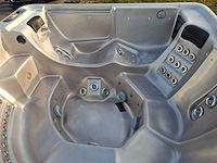 Balboa spa 7 persoons jacuzzi en buitenspa - afbeelding 6 van  6
