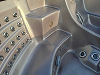 Balboa spa 7 persoons jacuzzi en buitenspa - afbeelding 17 van  18
