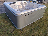 Balboa spa 7 persoons jacuzzi en buitenspa - afbeelding 5 van  18