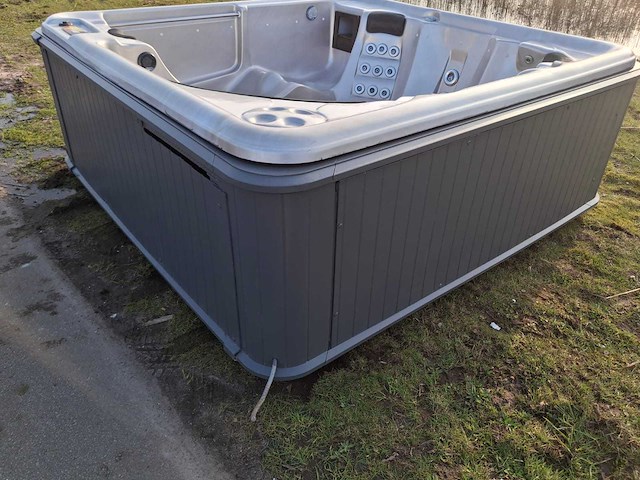 Balboa spa 7 persoons jacuzzi en buitenspa - afbeelding 5 van  34
