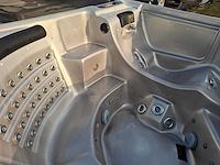 Balboa spa 7 persoons jacuzzi en buitenspa - afbeelding 19 van  34