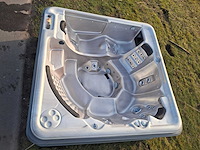 Balboa spa 7 persoons jacuzzi en buitenspa - afbeelding 29 van  34