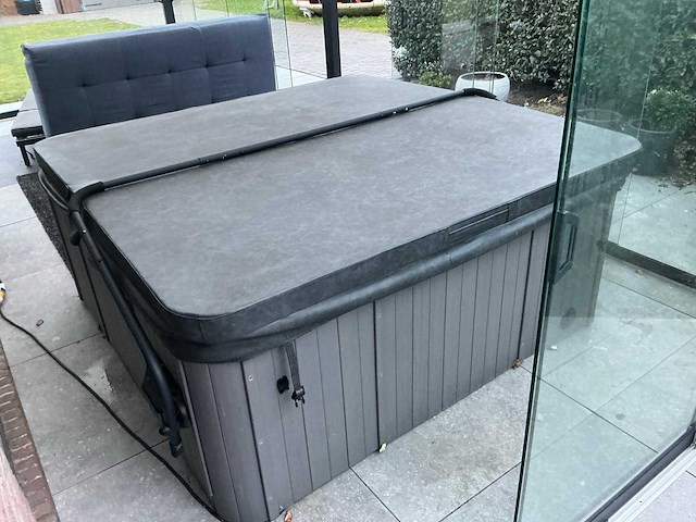 Balboa spa buitenspa jacuzzi/buitenspa - afbeelding 1 van  10