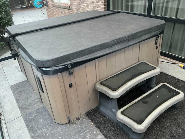 Balboa spa buitenspa jacuzzi/buitenspa - afbeelding 7 van  10