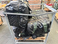 Balen legerkleding - afbeelding 2 van  5