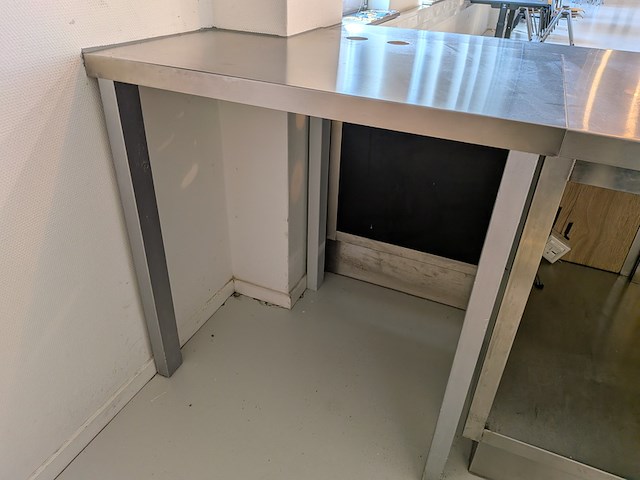 Balie met warmhoudbakken en vitrine - afbeelding 20 van  21