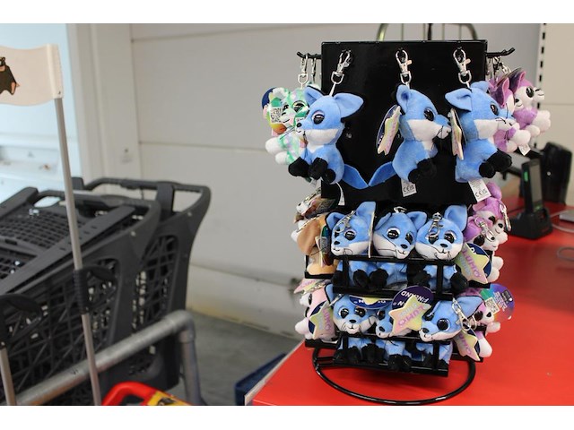 Baliecarroussel met sleutelknuffeltjes lumostars. hoogte carrousel 44 cm - afbeelding 4 van  4