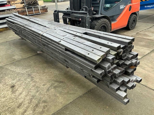 Balk hout (70x45 mm) (78x) - afbeelding 1 van  13