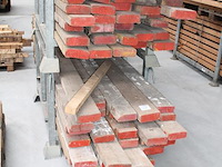 Balkhout 50 x 150 mm op twee bokken. - afbeelding 2 van  4