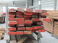 Balkhout 50 x 150 mm op twee bokken. - afbeelding 4 van  4
