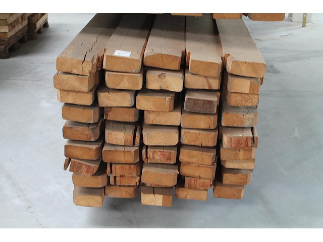 Balkhout 70 x 190 mm met lengte ca. 475 cm in bok en op pallet. - afbeelding 3 van  4
