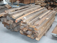 Balkhout in diverse uitvoeringen op 3 pallets. lengte ca. 2 - 2,5 meter. - afbeelding 1 van  3