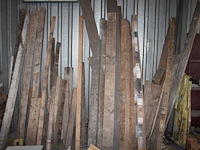 Balkhout tegen wand in en stelling. let op: exclusief stelling. - afbeelding 2 van  3
