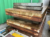 Ballastmateriaal / machineplaten ca 10t - afbeelding 1 van  3