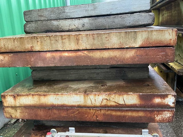 Ballastmateriaal / machineplaten ca 10t - afbeelding 3 van  3