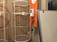 Ballenrek en hygiëne station - afbeelding 1 van  2