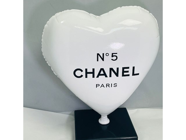 Balloon heart chanel tribute - naor cobra art editie - afbeelding 2 van  5