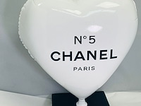 Balloon heart chanel tribute - naor cobra art editie - afbeelding 2 van  5