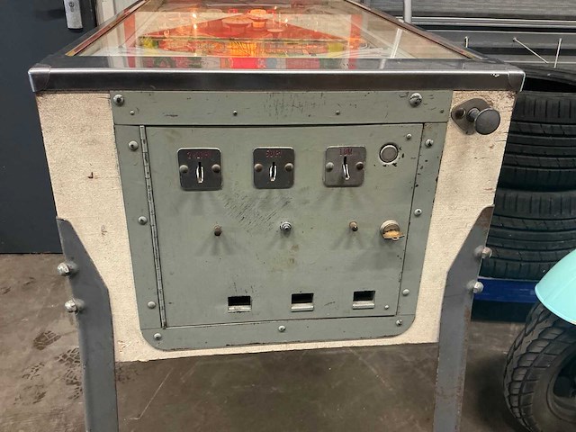Bally campus queen flipperkast - afbeelding 12 van  15