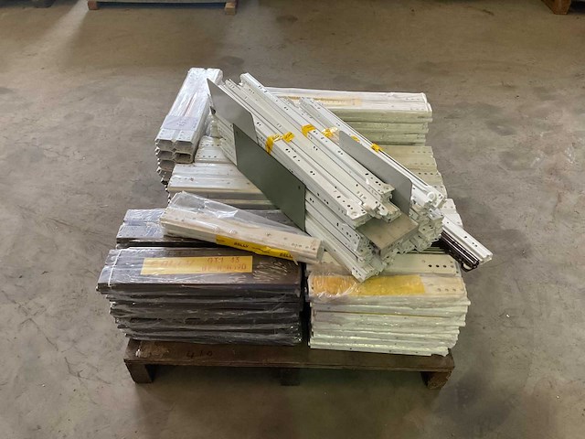 Bally partij ladegeleiders - afbeelding 3 van  5