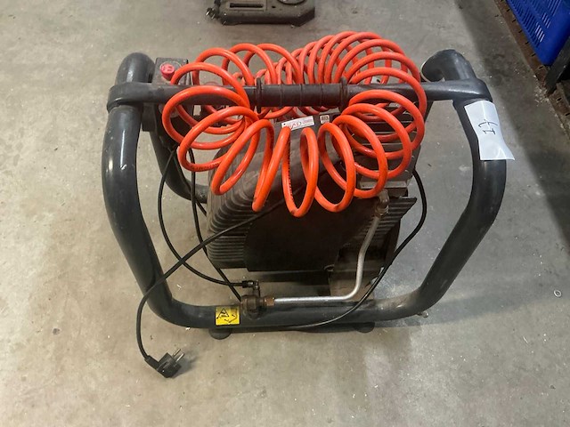 Balma cm 330-8-5w luchtcompressor - afbeelding 3 van  4