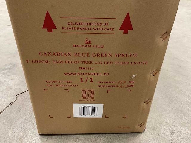 Balsam hill canadian blue green spruce 210cm 2801117 kunstkerstboom met led lampjes - afbeelding 4 van  4