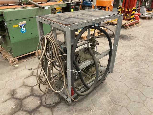 Balzers duo 25 pompunit op wagen - afbeelding 4 van  6