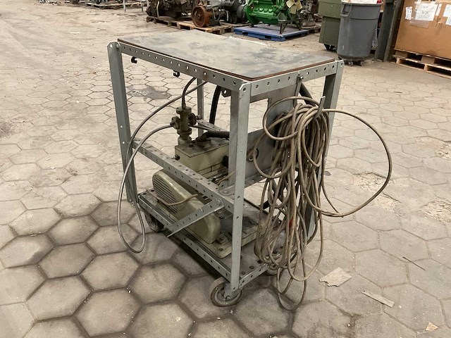 Balzers duo 25 pompunit op wagen - afbeelding 3 van  6