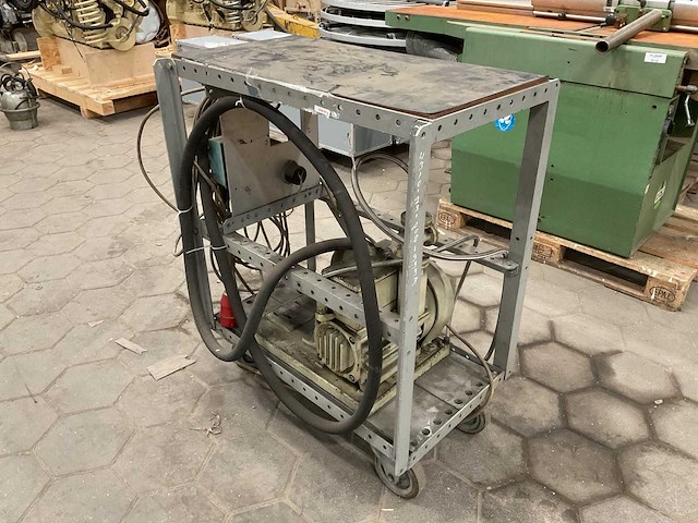 Balzers duo 25 pompunit op wagen - afbeelding 1 van  6