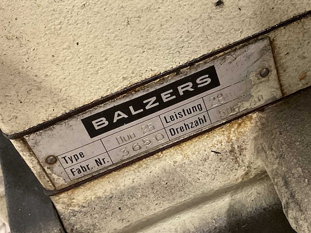 Balzers duo 25 pompunit op wagen - afbeelding 2 van  6