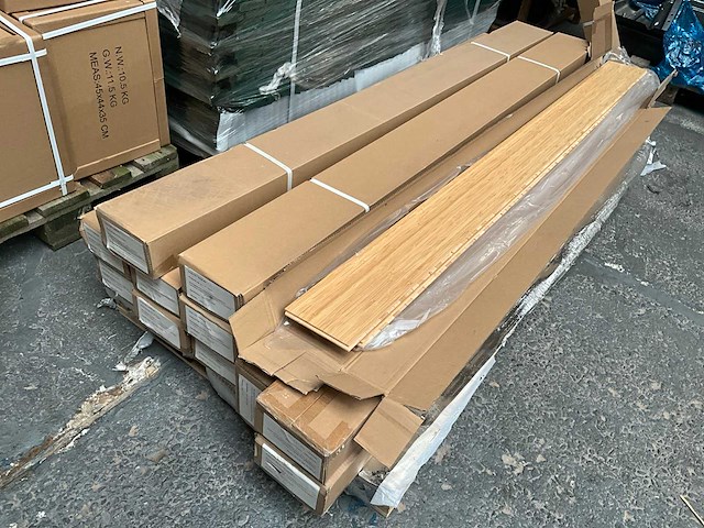 Bamboo - vloer middelste gekruiste verticale gecaronniseerde gelakt - 1960x154x15 mm (ca. 20 m2 in totaal) - afbeelding 1 van  7