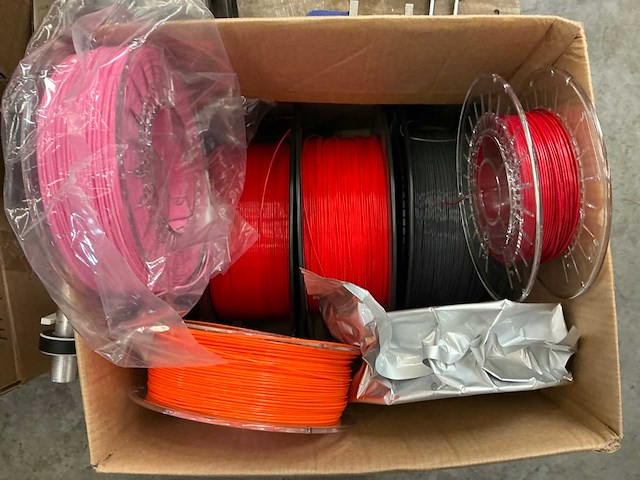 Bambu lab x1 carbon combo 3d printer (met toebehoren) - afbeelding 12 van  26