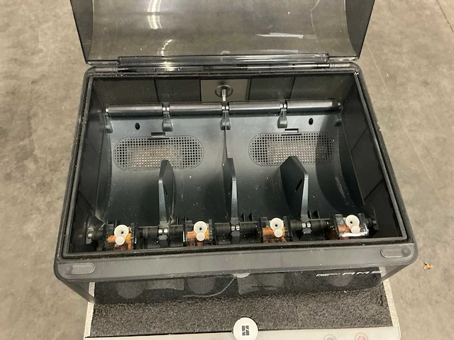 Bambu lab x1c 3d printer - afbeelding 10 van  22