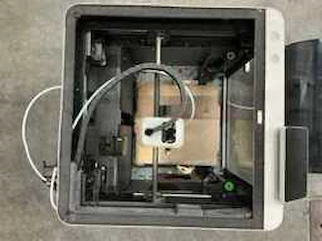Bambu lab x1c 3d printer - afbeelding 20 van  22