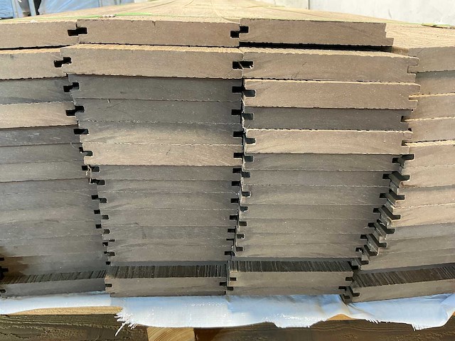 Bamdura composiet vlonderplank - 400x14,3x2,2 cm (97x) - afbeelding 6 van  8