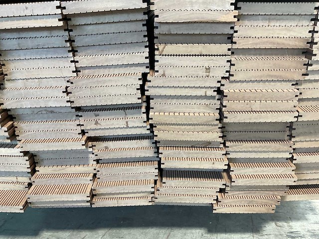 Bamdura composiet vlonderplank - bruin - 220x14,3x2,2 cm (40x) - afbeelding 5 van  7