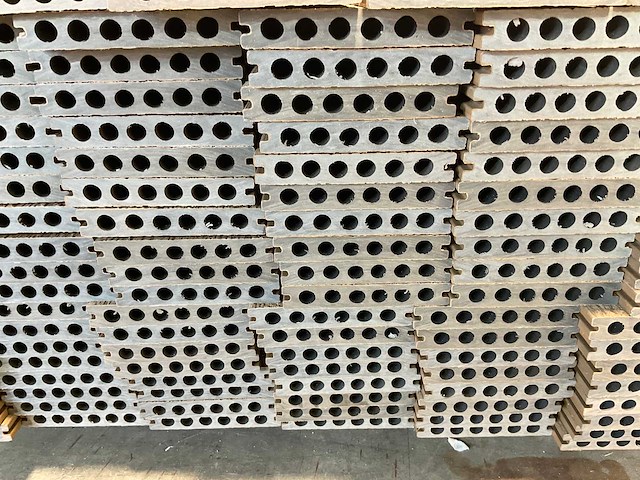 Bamdura composiet vlonderplank - bruin - 360x14,3x2,2 cm (114x) - afbeelding 3 van  5