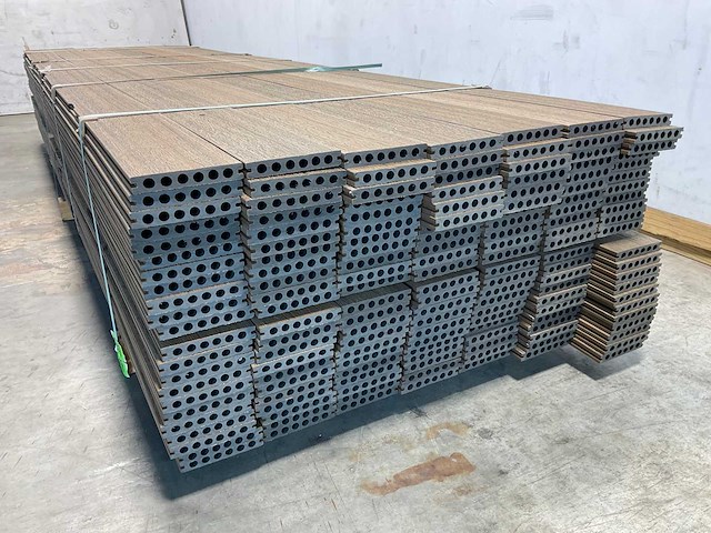 Bamdura composiet vlonderplank - bruin - 360x14,3x2,2 cm (129x) - afbeelding 5 van  8