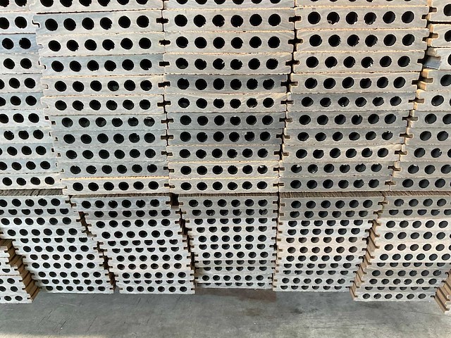 Bamdura composiet vlonderplank - bruin - 360x14,3x2,2 cm (133x) - afbeelding 4 van  4