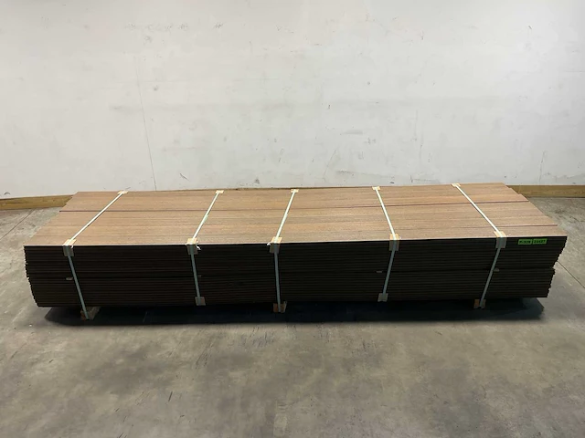 Bamdura composiet vlonderplank - bruin - 360x14,3x2,2 cm (139x) - afbeelding 1 van  9