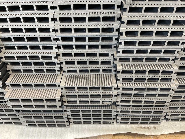 Bamdura composiet vlonderplank - grijs - 220x14,3x2,2 cm (139x) - afbeelding 7 van  8
