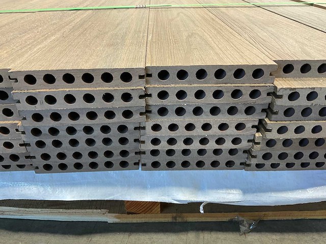 Bamdura composiet vlonderplank - lichtbruin - 400x14,3x2,2 cm (50x) - afbeelding 6 van  8